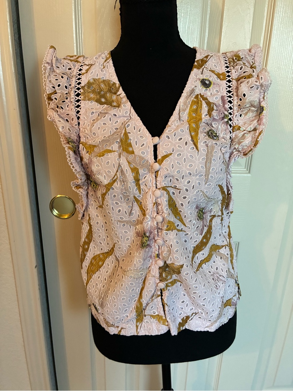Ted Baker 100% Cotton Pink Eyelet Floral Button-Front Blouse with Olive Leaves